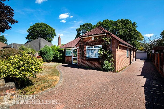 3 Bedroom Bungalow For Sale In Kemble Drive, Bromley, BR2
