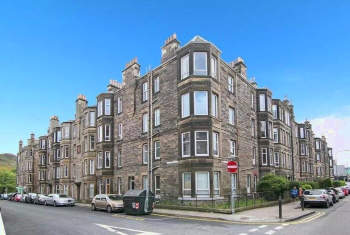 2 Bedroom Flat To Rent In Cambusnethan Street, Edinburgh EH7