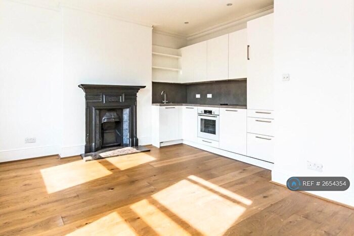 2 Bedroom Flat To Rent In West End Lane, London, NW6