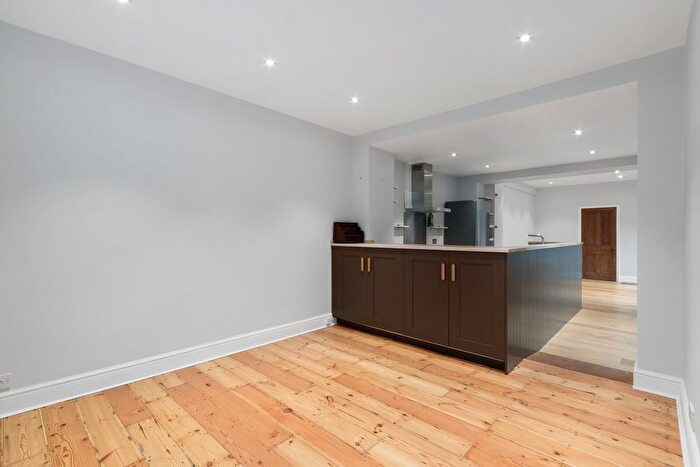 2 Bedroom Terraced House To Rent In Lamington Street, Brackenbury Village, Hammersmith, W6