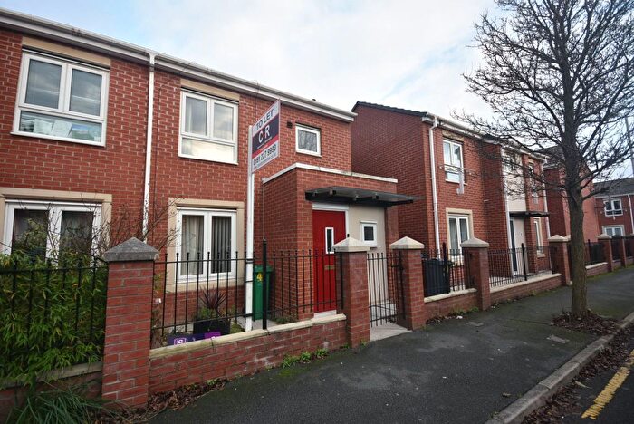 3 Bedroom Semi-Detached House To Rent In Warde Street, Manchester, Hulme, M15