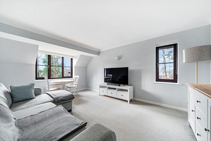 2 Bedroom Apartment For Sale In Westdene, Summerhouse Road, Godalming, GU7