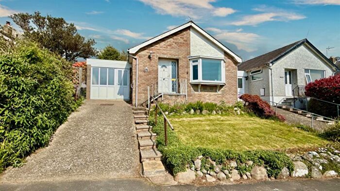 2 Bedroom Bungalow For Sale In Llwyn Ynn, Talybont, LL43