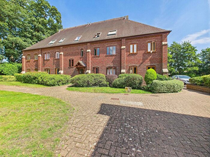 2 Bedroom Apartment For Sale In Grove Court, Rampley Lane, Little Paxton, St. Neots, PE19