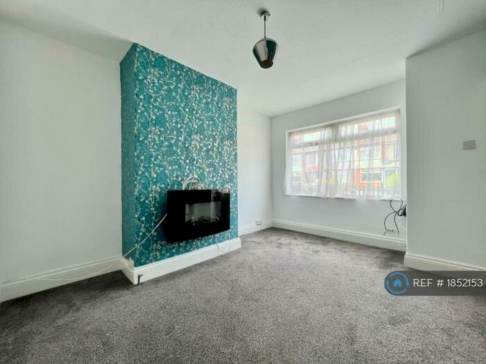 2 Bedroom Terraced House To Rent In Coronation Road South, Hull, HU5