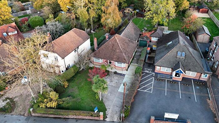 3 Bedroom Detached Bungalow For Sale In Park Lane, Tilehurst, Reading, RG31