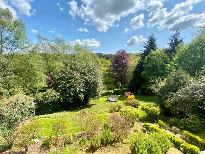 6 Bedroom Semi Detached House For Sale In Polecat Hill/Lion Lane, Hindhead/Haslemere Border, GU26