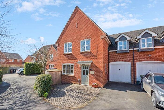 3 Bedroom Semi Detached House For Sale In Thame, OX9