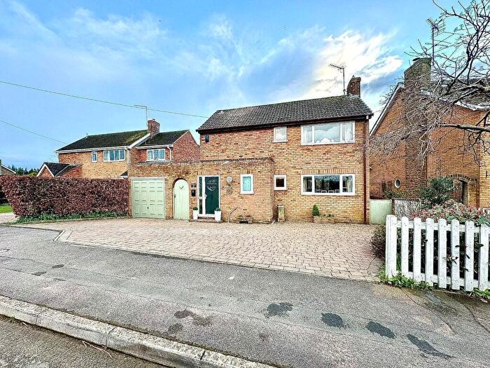 3 Bedroom Detached House For Sale In Lower Road, Milton Malsor, Northamptonshire, NN7