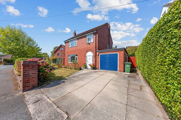 3 Bedroom Detached House For Sale In Delamere Avenue, Lowton, WA3