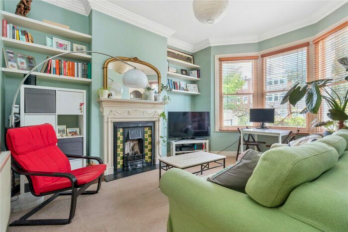 1 Bedroom Flat To Rent In Oakhill Road, London, SW15