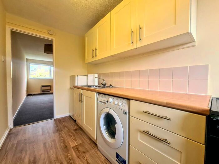 1 Bedroom Flat To Rent In Wavish Park, Torpoint *Zero Deposit Guarantee Available*, PL11