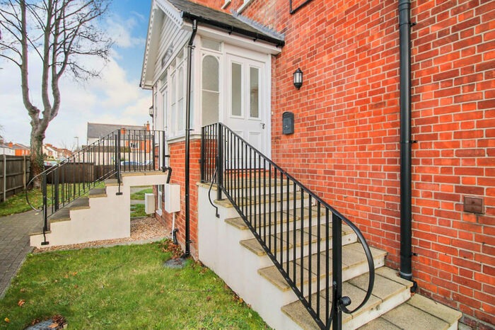 1 Bedroom Apartment To Rent In Amelia Court, Hampshire, GU14