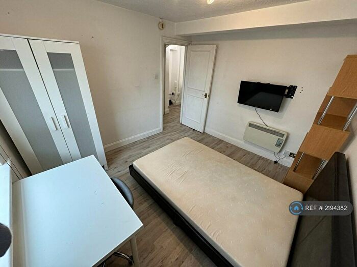 3 Bedroom Flat To Rent In Sillwood Street, Brighton, BN1