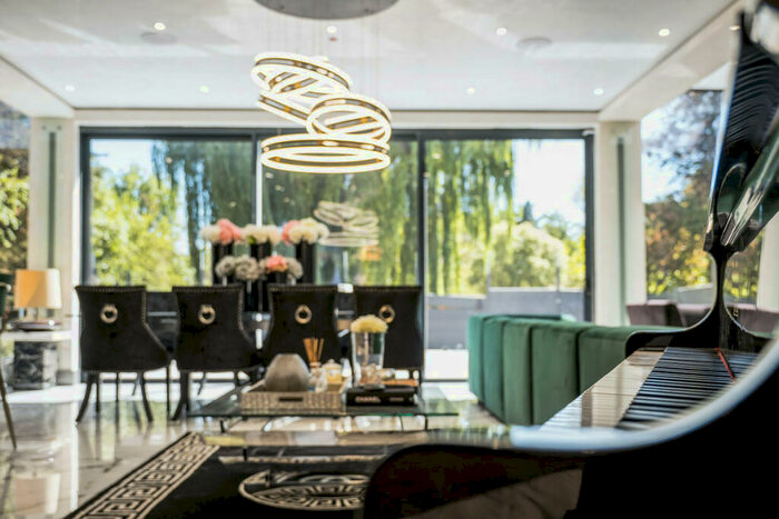 5 Bedroom Detached House To Rent In Waggon Road, Barnet, EN4