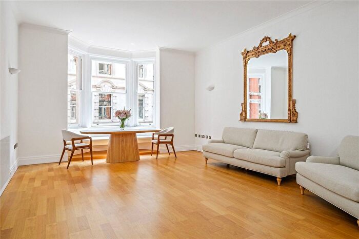 2 Bedroom Flat To Rent In Temple Avenue, London, EC4Y