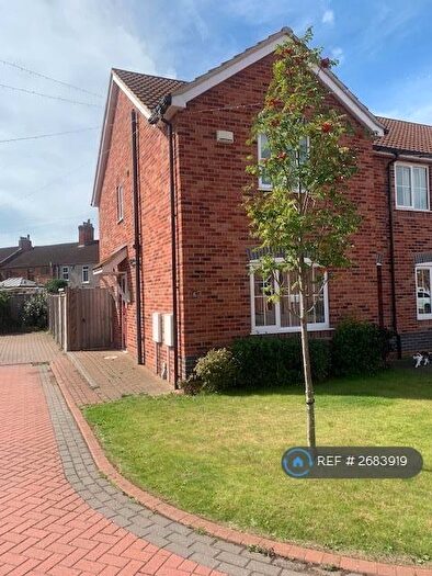 2 Bedroom Semi-Detached House To Rent In Scholars Walk, Brigg, North Lincolnshire, DN20