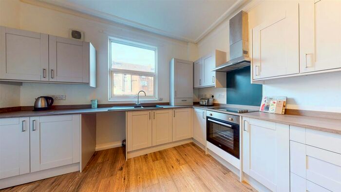5 Bedroom Terraced House To Rent In Gathorne Terrace, Leeds LS8