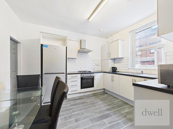 4 Bedroom Terraced House To Rent In Quarry Mount Terrace, Woodhouse, Leeds, LS6