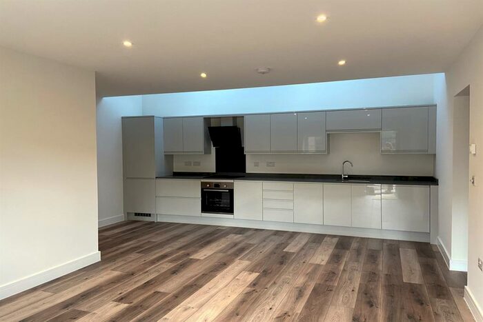 1 Bedroom Apartment To Rent In Oakley, Hampshire, RG23