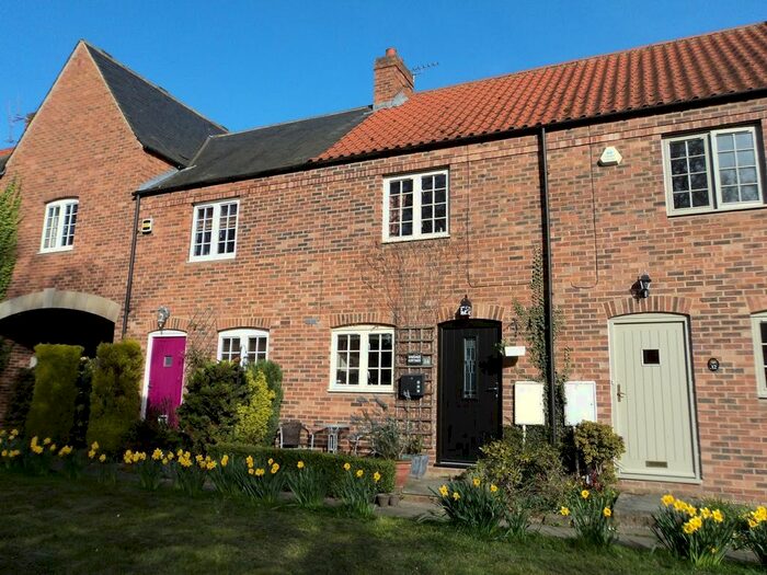2 Bedroom Mews To Rent In Gilsforth Lane, Whixley, York, YO26