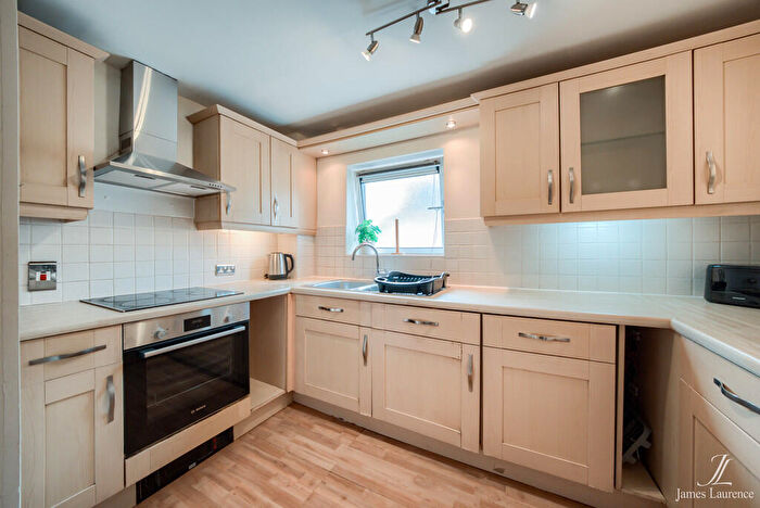 2 Bedroom Apartment For Sale In Heritage Court, Warstone Lane, Jewellery Quarter, B18