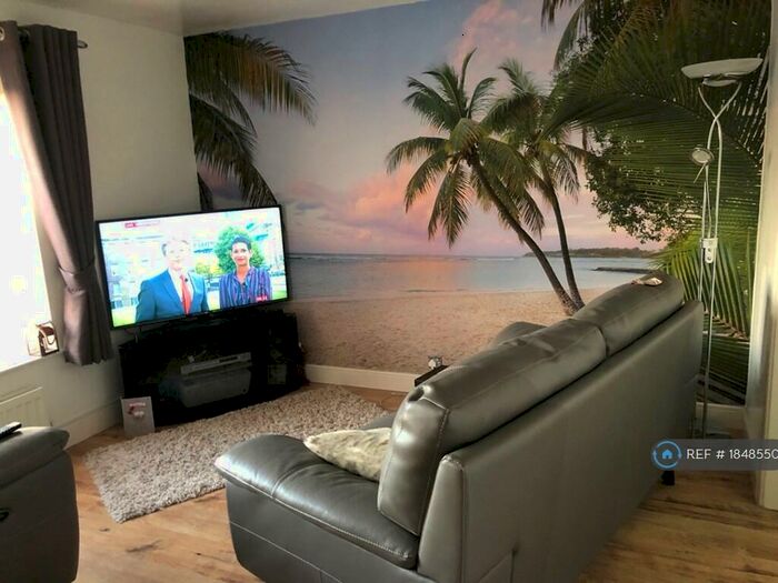 1 Bedroom Flat To Rent In Turners Grove, Dudley, DY3