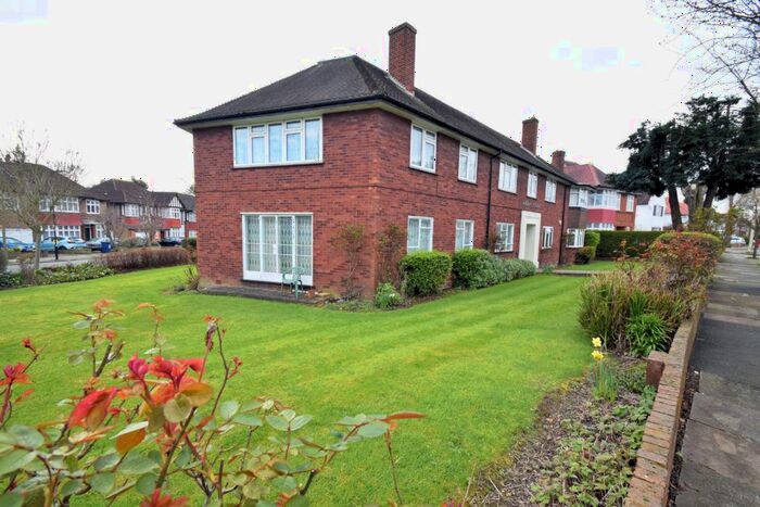 2 Bedroom Flat To Rent In Audley Court, Audley Road, Ealing, W5