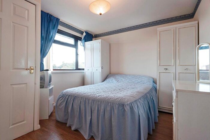 3 Bedroom Terraced House For Sale In Chaucer Road, Royston, SG8