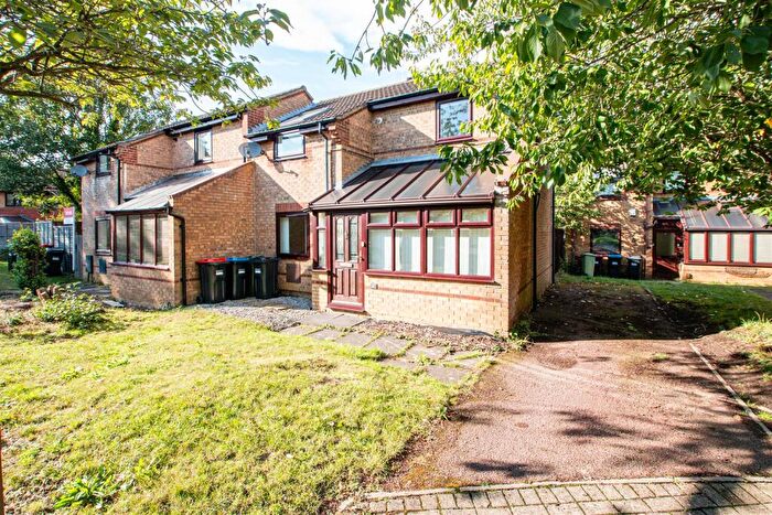 2 Bedroom House To Rent In Grantham Court, Shenley Lodge, Milton Keynes, MK5