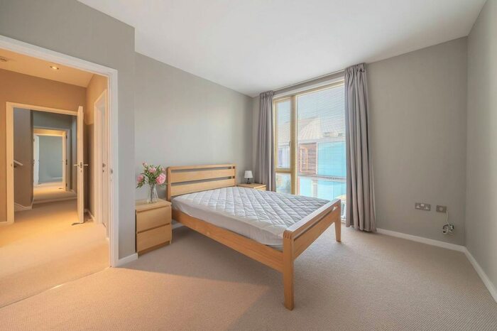 3 Bedroom Property To Rent In Moseley Row, Greenwich, London, SE10