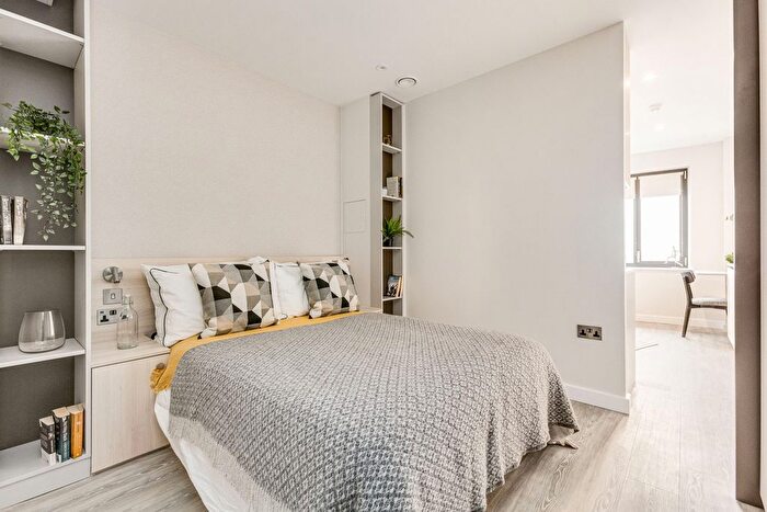 Studio To Rent In College Road, Croydon, CR0