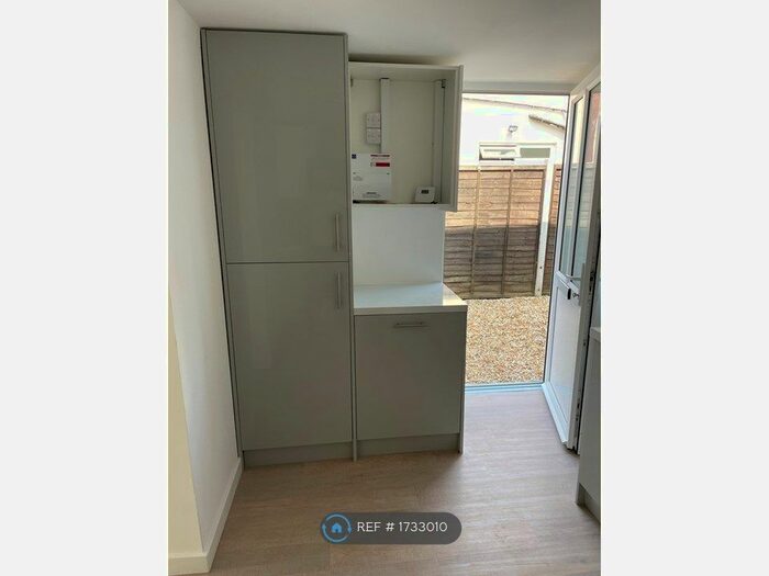 1 Bedroom Flat To Rent In Hampton Lane, Blackfield, Southampton, SO45