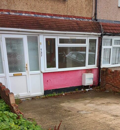 2 Bedroom Terraced House To Rent In Lansbury Drive, Hayes, UB4