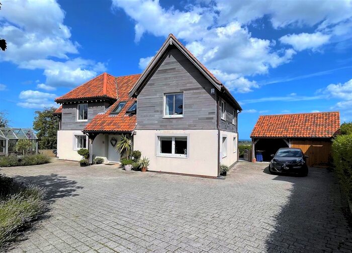 5 Bedroom Property For Sale In Muston Road, Hunmanby, Filey, YO14