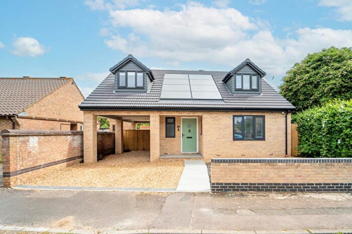 3 Bedroom Detached House For Sale In Priory Lane, Huntingdon, Cambridgeshire., PE29