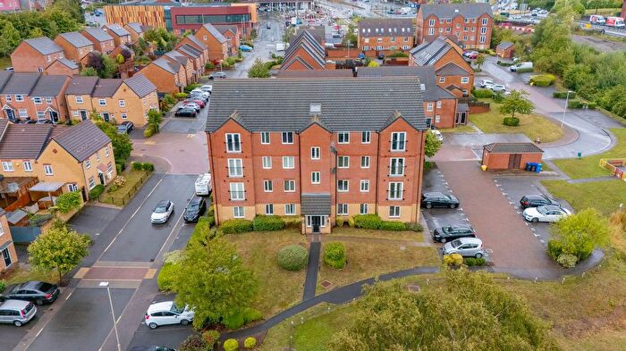 2 Bedroom Flat For Sale In Cascade Way, Dudley, DY2
