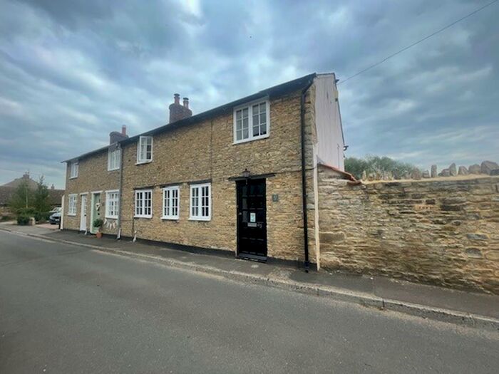 3 Bedroom Cottage To Rent In Silver Street, Stevington, MK43
