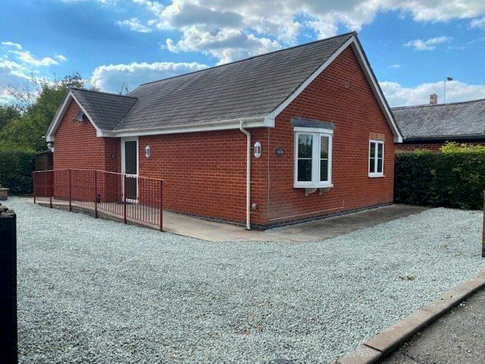 2 Bedroom Property To Rent In Meifod, Powys, SY22