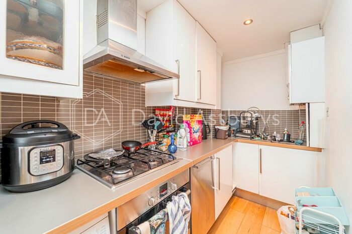 1 Bedroom Flat To Rent In Holloway Road, Highbury, London, N7