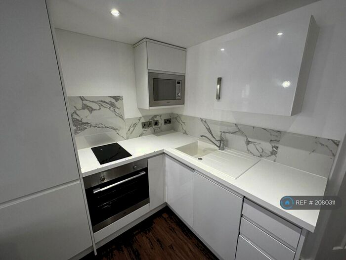 Studio To Rent In Clifton Road, Bristol, BS8