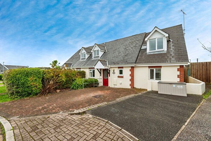 4 Bedroom Semi-Detached House For Sale In Rainyfields Close, Padstow, Cornwall, PL28