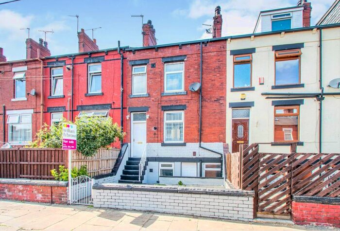 3 Bedroom House To Rent In Longroyd Avenue, Leeds, LS11