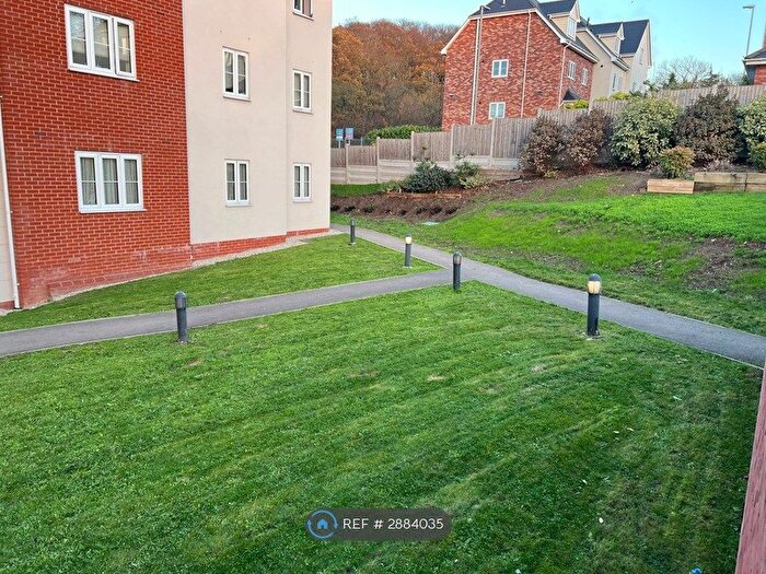 2 Bedroom Flat To Rent In London Road, Benfleet, SS7