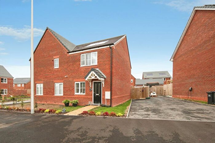 2 Bedroom Semi-Detached House For Sale In Lancellotte Avenue, Kenilworth, CV8