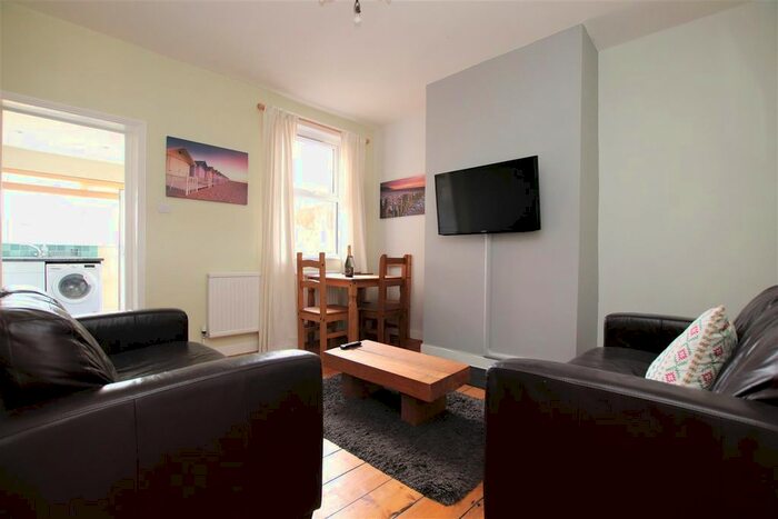 3 Bedroom Terraced House To Rent In Faulkland Road, Bath, BA2