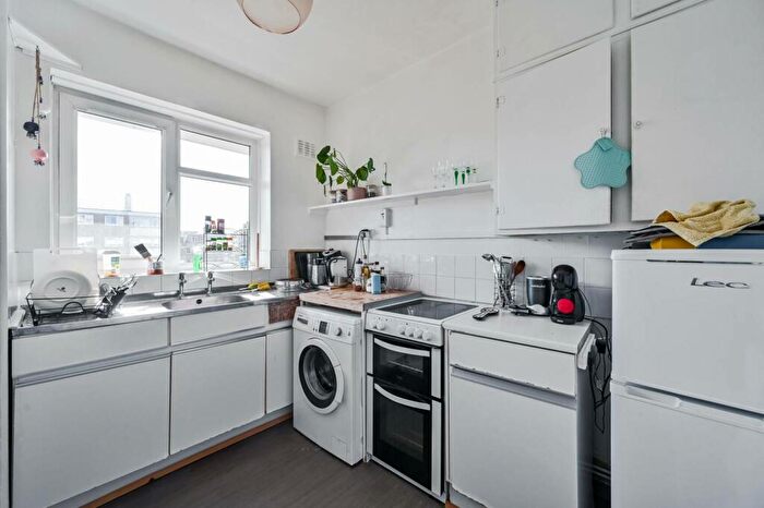 2 Bedroom Flat To Rent In Hoxton, , Hoxton, London, N1