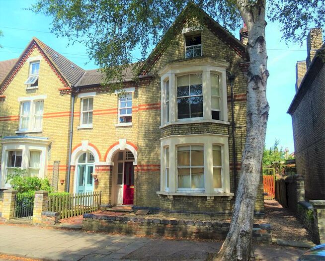 Studio To Rent In Flat, Waterloo Road, MK40