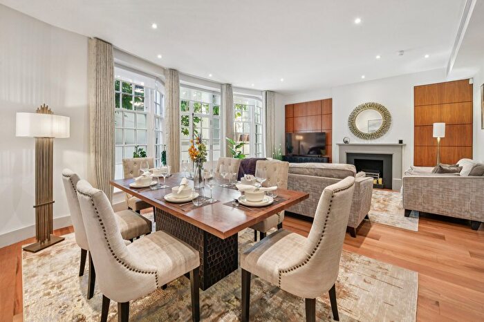 2 Bedroom Flat To Rent In Park Street, Mayfair, W1K