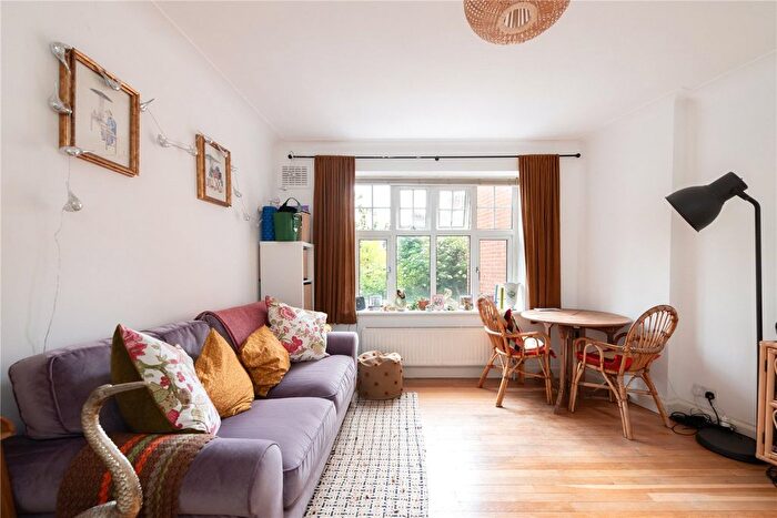 Studio For Sale In Havercourt, Haverstock Hill, London, NW3